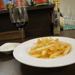 ピエトラ - ポテトフライ　500円(2015年8月）