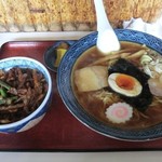 Mendo Mburi Dokoro Iwaiya - ミニかき丼&東京ラーメン