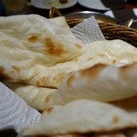 タンドールバル カマルプール - ナン