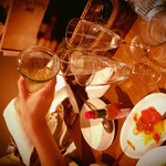 ガルニ　タルティーヌ - スパークリングワインのデキャンタがでかい