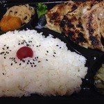 カフェスマイル - 日替わり弁当¥450（餃子）