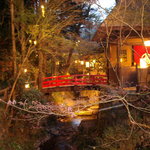 うかい鳥山 - 川のせせらぎがいい感じ