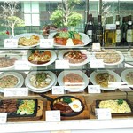 レストラン シラツユ - ﾒﾆｭｰのﾃﾞｨｽﾌﾟﾚｲ