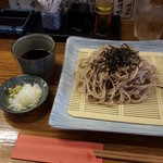 五八食堂 - ざる蕎麦４００円税込。２枚盛りは６００円。