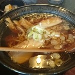 らーめん楽天 - セットの醤油ラーメン