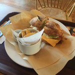 ツリーズ コーヒー カンパニー - 