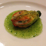 f - 花ズッキーニ、ボタンエビ詰め