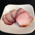 支那ソバ 小むろ - おつまみチャーシュー２２０円を頼む20150830再訪問この商品は無くなっていました。