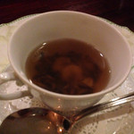 f - パスタ。トンビマイタケのスープ仕立て