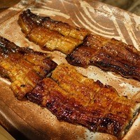 柳家 - 長良川産の天然うなぎ