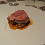 リストランテ カノフィーロ - フランス産仔牛のハラミのタリアータと白ナス