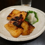 Sakaba Uoino - 鮭の大トロハラス焼き(500円)