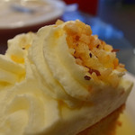 JINDRAK - こちら特有のサクサク硬め生クリ（2015年7月8日）