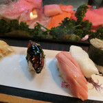 Sushi Izakaya Yataizushi - うなぎ 215円、大とろ（本まぐろ）431円、えんがわ 247円、かにみそ 215円。各1貫