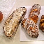 やまなか - あんぱん、やまなかパン（バター&ハチミツ）、どうきびパン、チーズパン