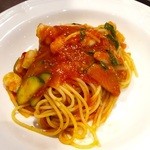 Aiuto - ＜ランチ＞小エビとズッキーニのトマトソース