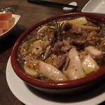 カルピンテーロ - ラム肉とエリンギのアヒージョ