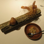 ライラ - 30日間熟成の牛ランプ肉、原木椎茸
      