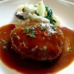 カッパヤキッチン - メイン料理（デミグラスソース煮込みハンバーグ）