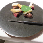 ライラ - シャロレー牛、北海道産の紫雲丹、ホワイト・アスパラガス2