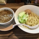 五丁目煮干し - 味玉つけ麺(並)¥890。