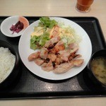 하나노 마이 프레나 마쿠하리점 - 500円のランチ