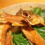 やまめ庵 - 鮎刺身の残骸を唐揚げに