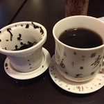 Gyouzamonogatari - ポットのお茶はお湯のお代わりが出来ます