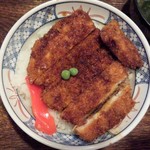 といや - かつ丼800円／平成27年8月