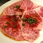 肉焼家　琉庵 - 名物、スーパーカルビ