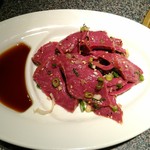 肉焼家　琉庵 - ハツ刺し