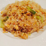 ズワイガニとレタスのチャーハン　918円（税込）