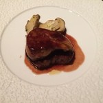 トラットリア コルポ デラ ストレーガ - 黒毛和牛ステーキ フォアグラのせ　ポルチーニ 2015/8