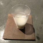 フロリレージュ - 牡蠣エキスの温かいスープ
      