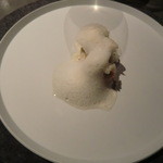 フロリレージュ - 単色　甘鯛
      　山口産甘鯛ウロコ焼き、蓮根・白胡麻ソース
      