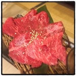 食彩和牛 しげ吉 - 期間限定のカメノコウ。赤身の濃厚な旨味が存分に味わえました。