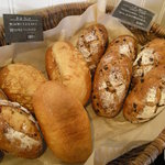 ベーカリー・パレード - いろいろなハード系パン