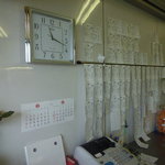 炭焼スモークチキン　福の鳥 - 店内にビッシリ貼られた予約表