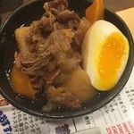 なんばマイクス - 肉じゃが¥300 お肉たっぷり。味がよく染みていて、絶品でした