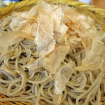 蕎麦 つづら - 血合抜き枕崎産本枯れ節がふわふわです