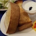 神戸屋キッチン - "厚切りトースト"
            外はカリカリ、中はしっとりで美味しい！