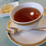 雲仙観光ホテル・メインダイニング - クラシックなホテルらしい、ノリタケの器