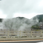 雲仙観光ホテル・メインダイニング - 雲仙地獄。温泉の湯けむり