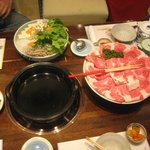 松阪屋 - この店ではシャブシャブも良いんですがやはりお勧めはすき焼きでしょう。