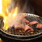 焼肉屋かねちゃん - 荒ぶる牛わらじ