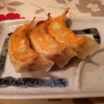 担担 - 焼き餃子：食べかけ(笑)