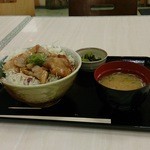 梓川サービスエリア（下り） フードコート - わさび焼肉丼１