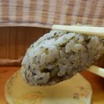 三好うどん - これは食べてほしい、超美味なおにぎりだよ