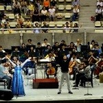 スターバックスコーヒー - 飯森マエストロが、ようかい体操。（笑）　客席の右の方に、おおおが。写ってる（笑）