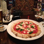 スプレンディード - これはロビーラウンジで頼んだここのピッツア